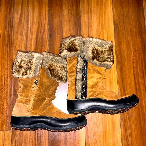 The North Face Shoes - A fabulous pair of The North Face boots